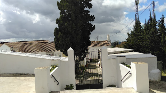 Cementerio Municipal de Bornos, Cádiz www.cementerio.info