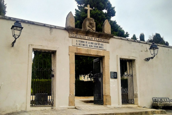 Cementerio Municipal San Francisco de Ourense, Galicia. https://www.cementerio.info/ 